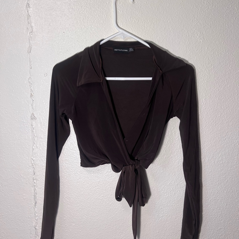 PrettyLittleThing Brown Tie Front Crop Top